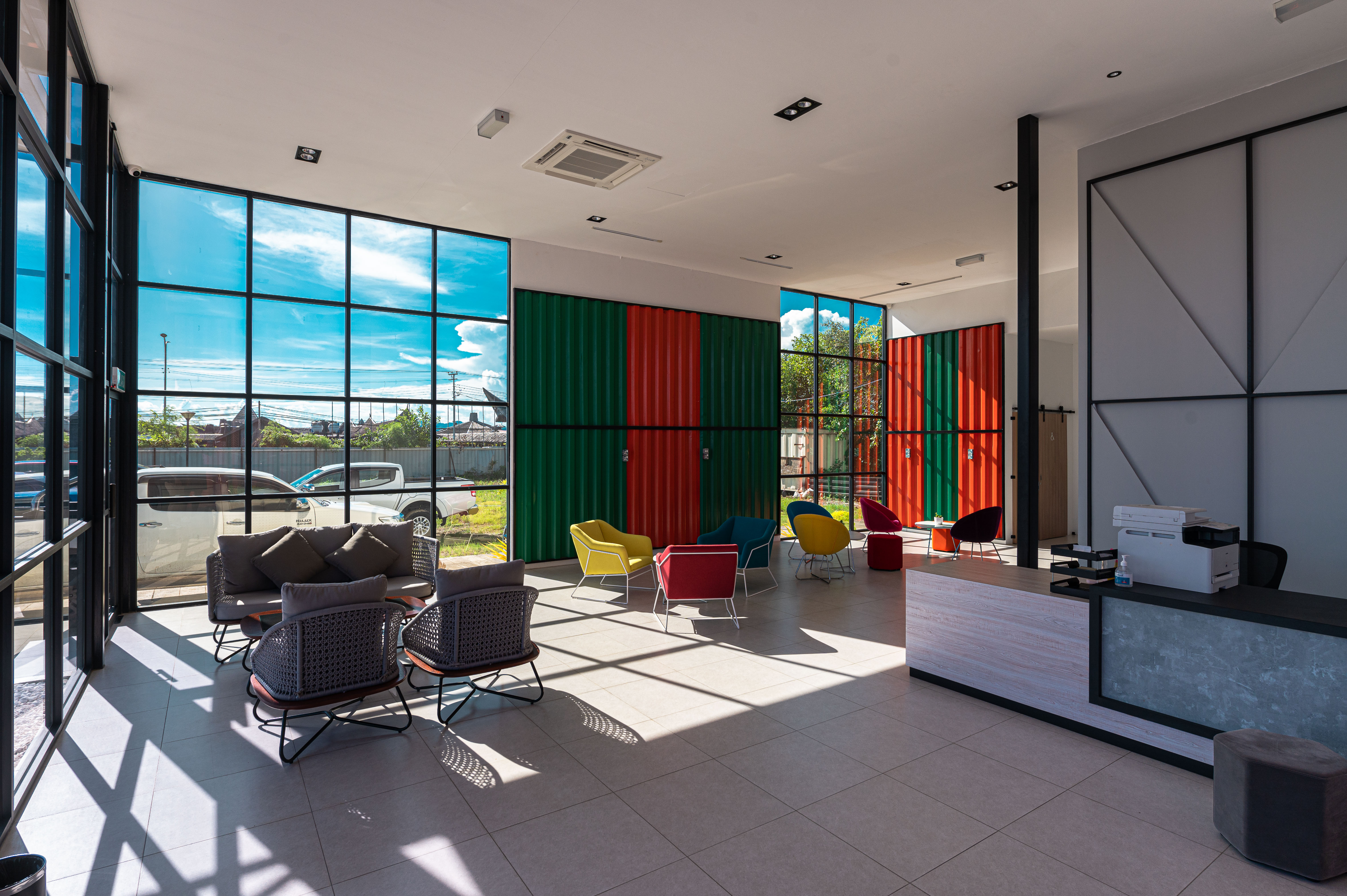 SeaView Social Hub